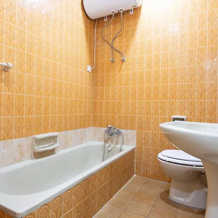 A Comfy Seafront 1br Apt, In Tower Road In By 360 Estates Appartement *