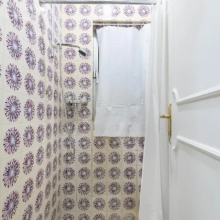 A Comfy Seafront 1br Apt, In Tower Road In By 360 Estates סליאמה